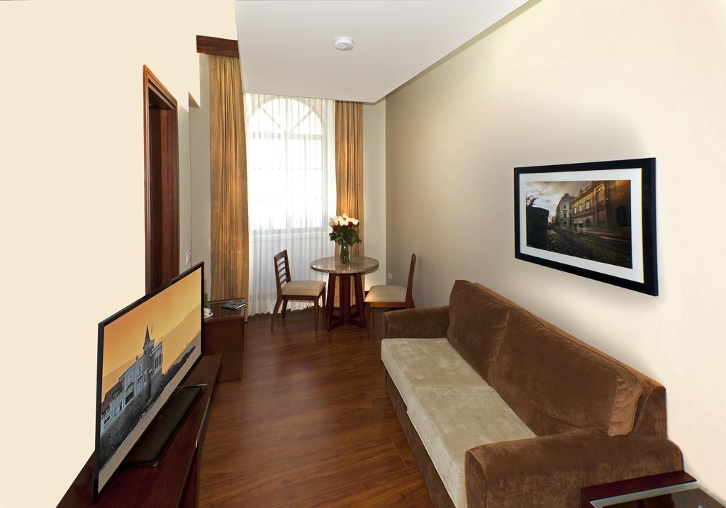 Parc Royale Suites Hotel Cuenca Exterior photo